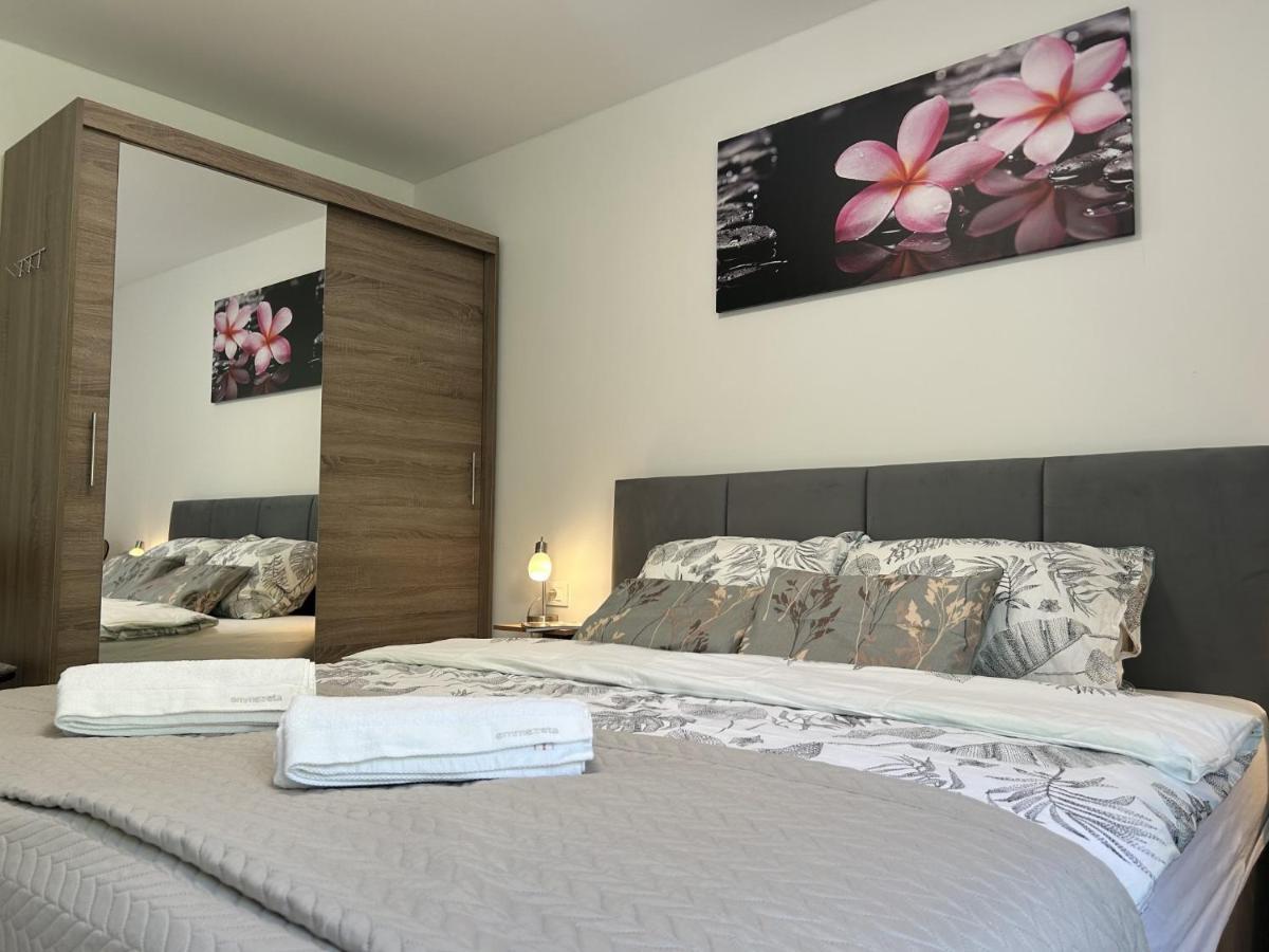 Apartment Toni Ловран Екстериор снимка