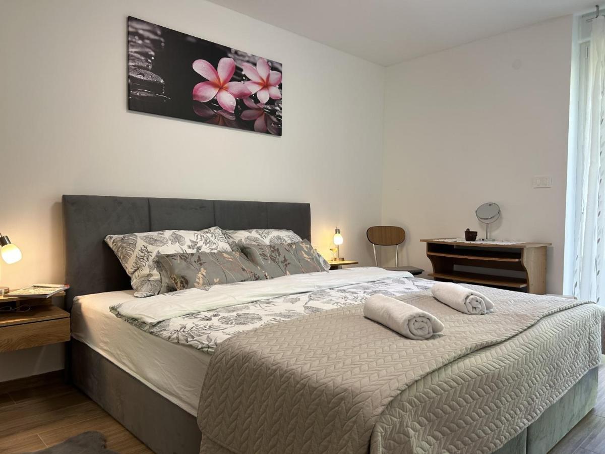 Apartment Toni Ловран Екстериор снимка